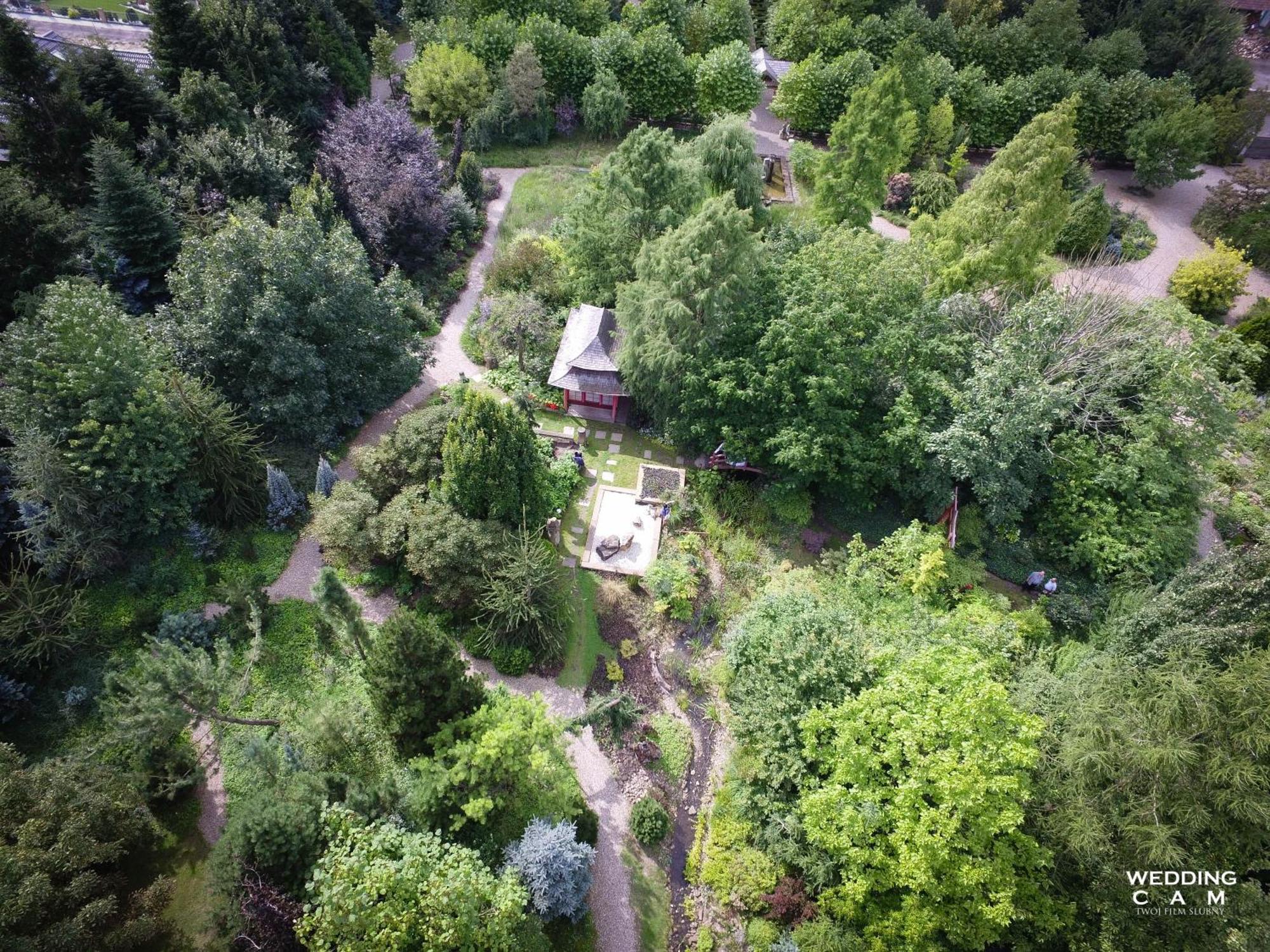 ホテル Dom W Starym Parku Biskupice  エクステリア 写真